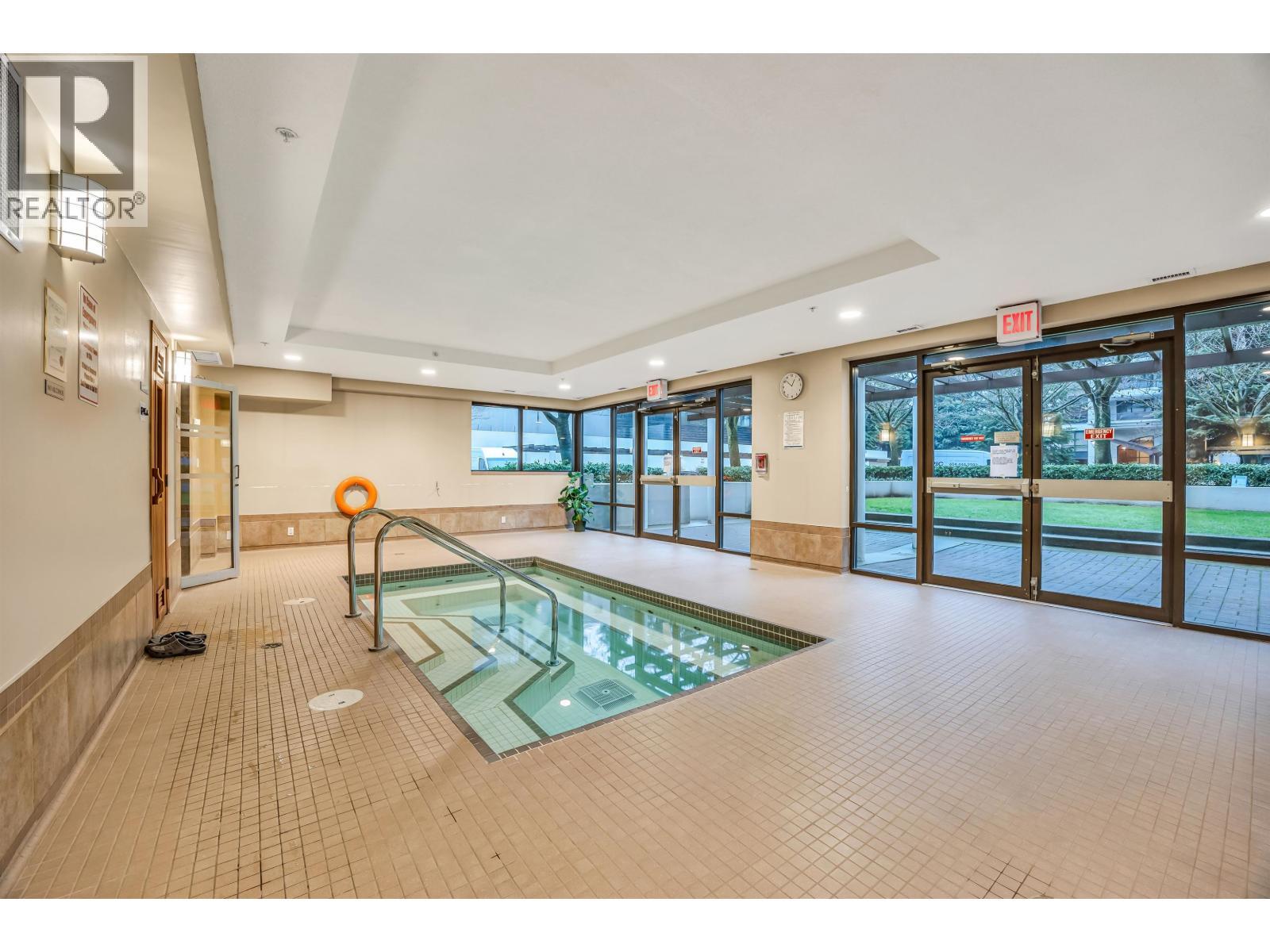 201 2138 Madison Avenue, Burnaby, BC - Indoor Photo Showing Other Room With In Ground Pool