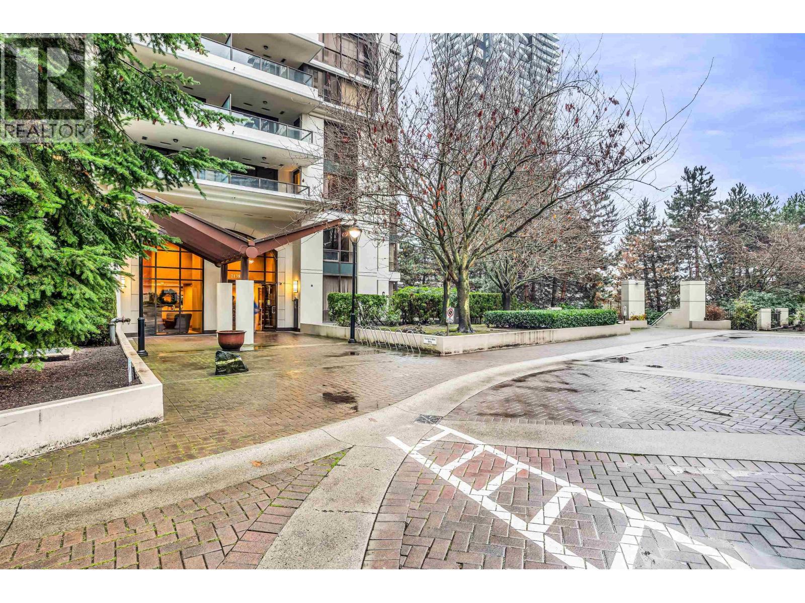 201 2138 Madison Avenue, Burnaby, BC - Outdoor