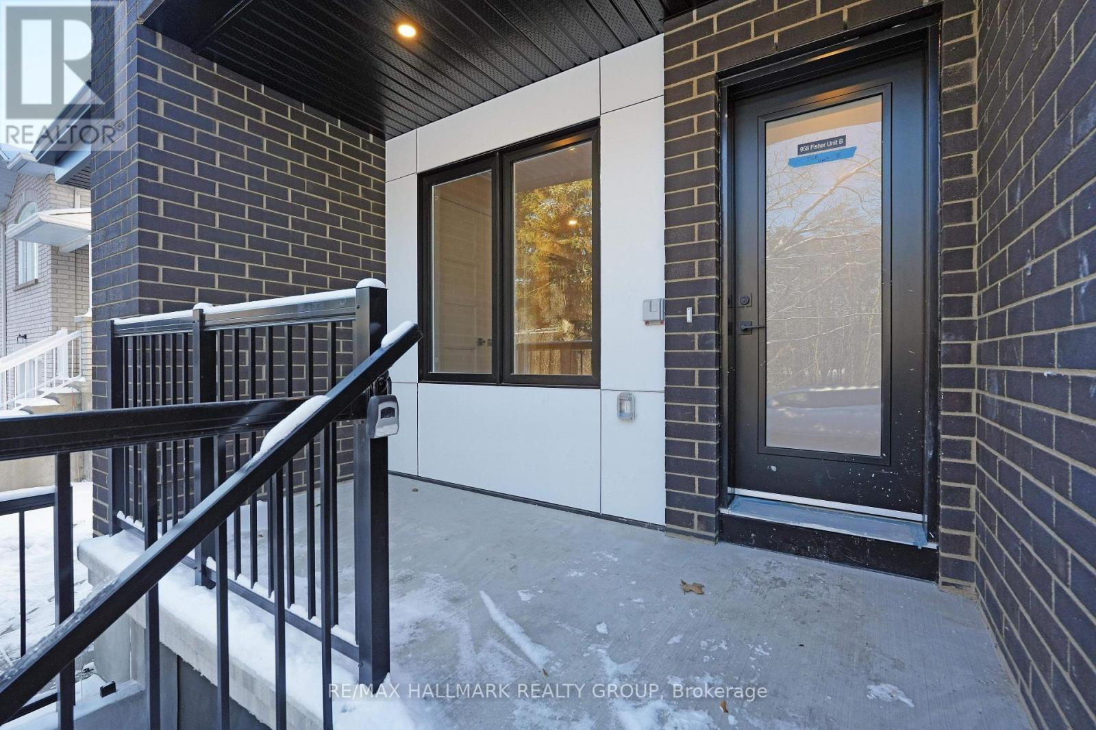 B - 958 Fisher Avenue, Ottawa, ON - Outdoor With Exterior