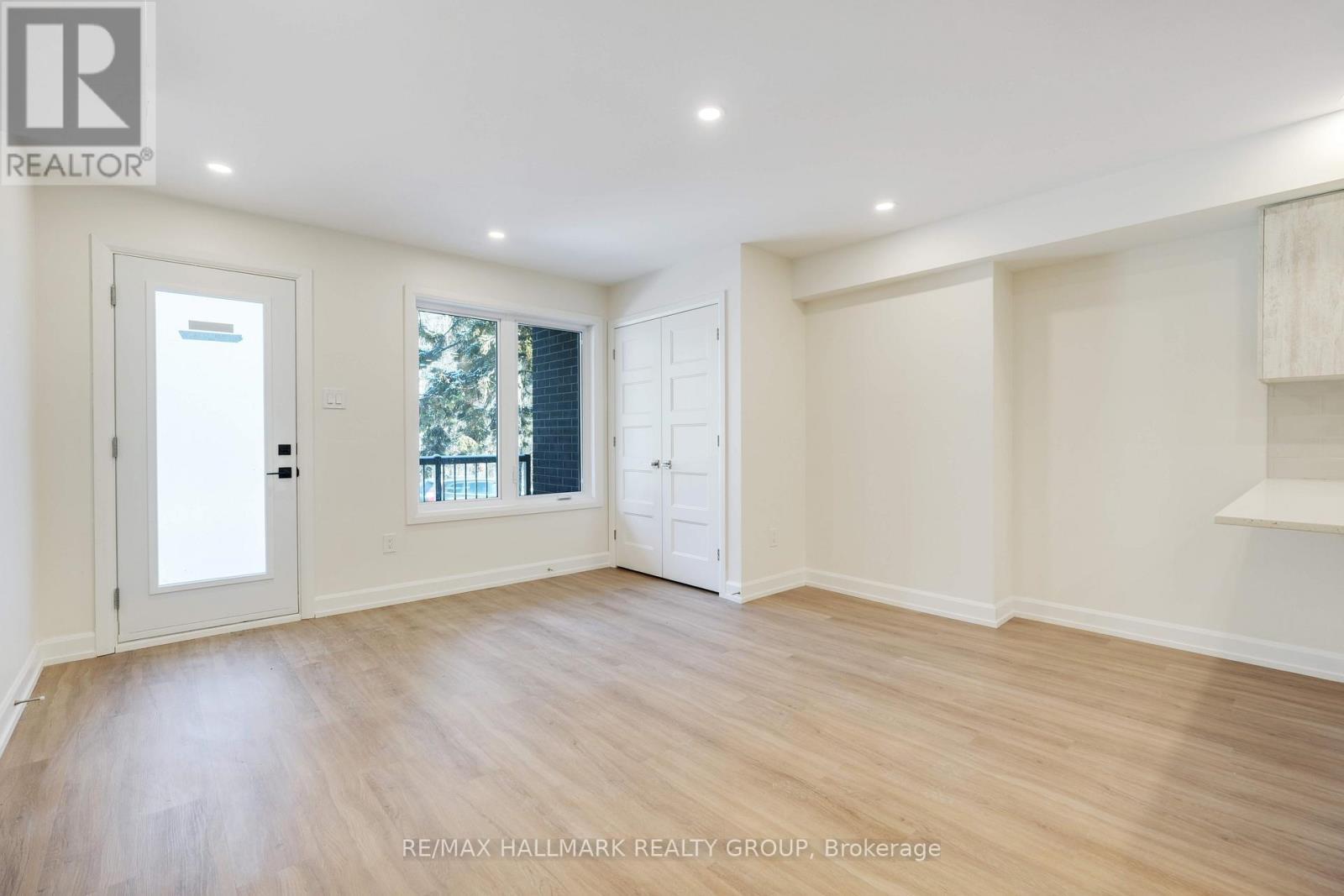 B - 958 Fisher Avenue, Ottawa, ON - Indoor Photo Showing Other Room