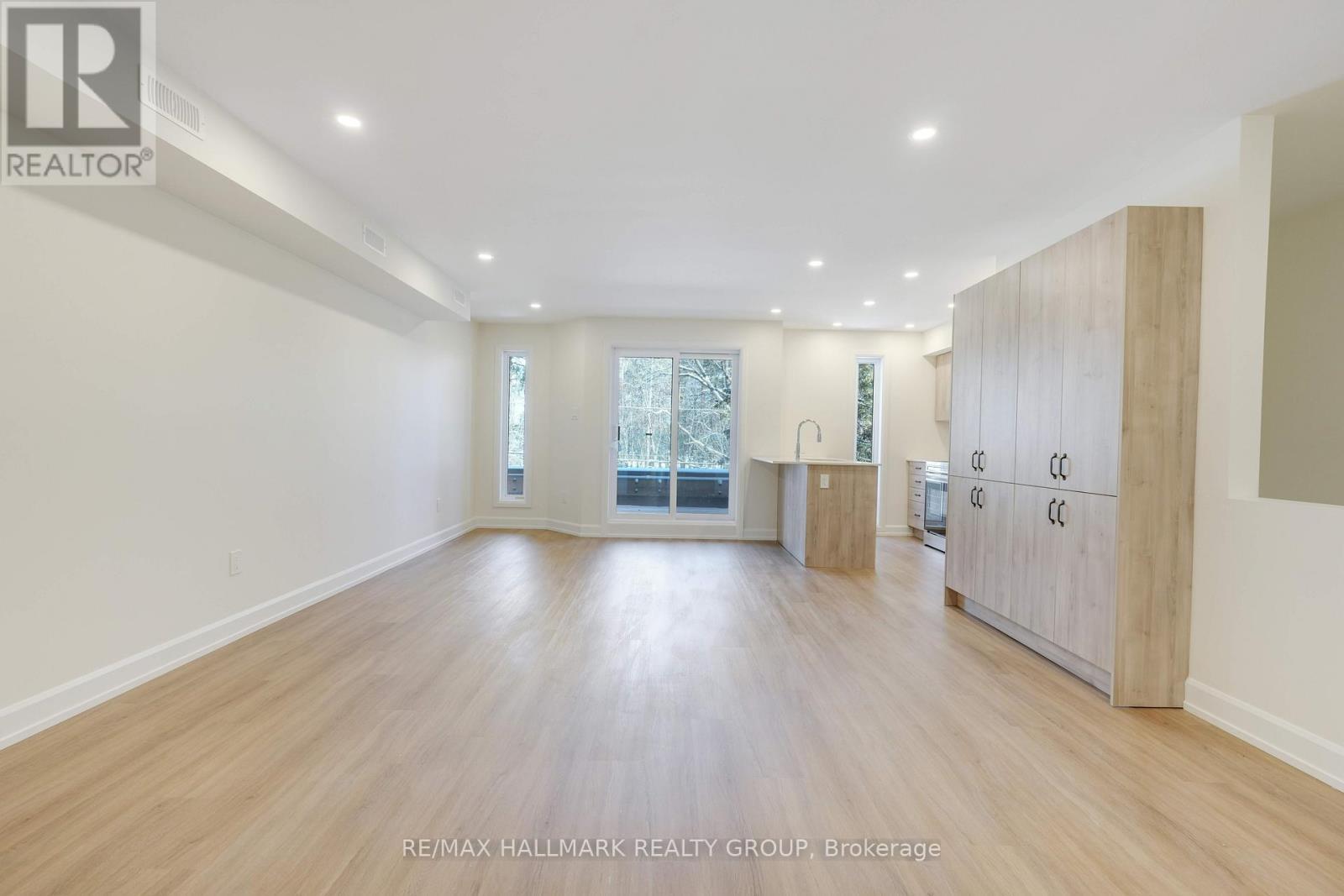 A - 958 Fisher Avenue, Ottawa, ON - Indoor Photo Showing Other Room