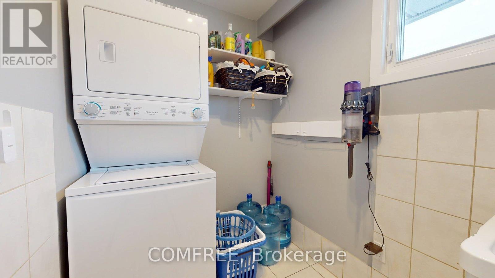 1500 Du Golf Road, Clarence-Rockland, ON - Indoor Photo Showing Laundry Room