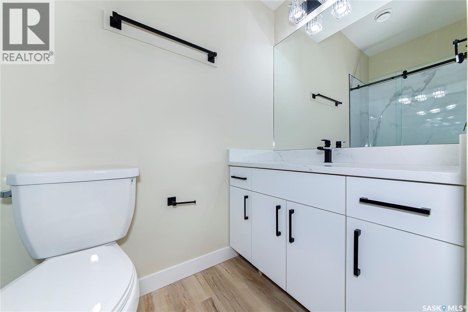 355 Sharma Lane, Saskatoon, SK - Indoor Photo Showing Bathroom