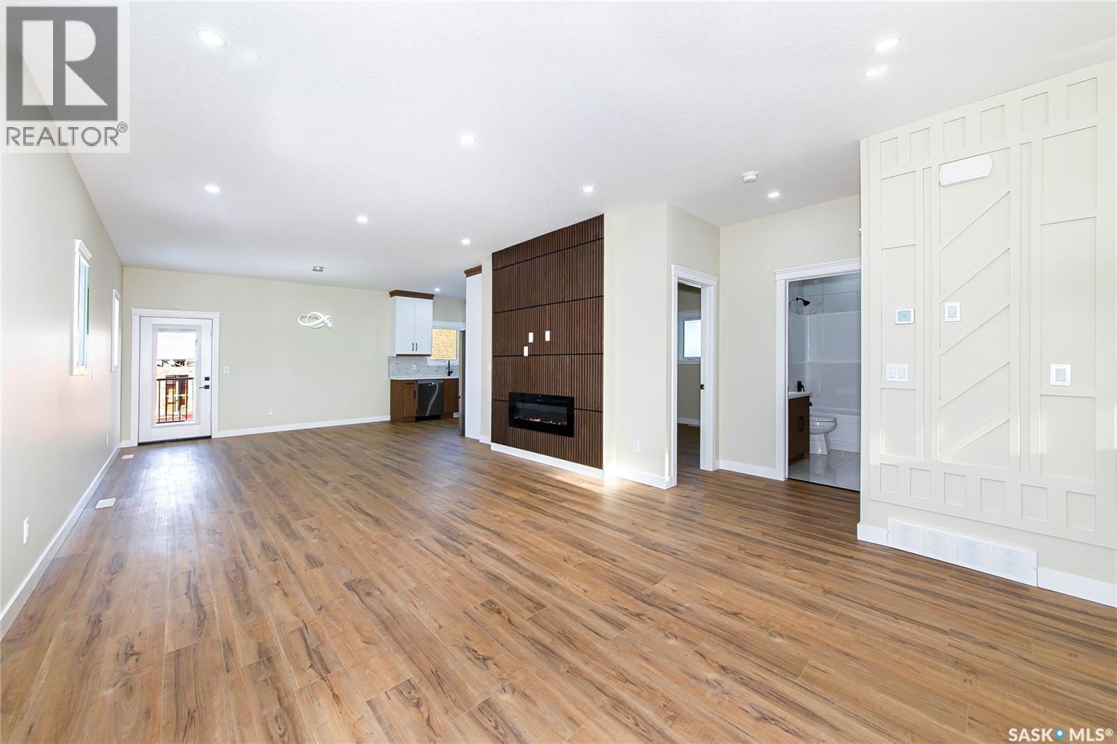 355 Sharma Lane, Saskatoon, SK - Indoor