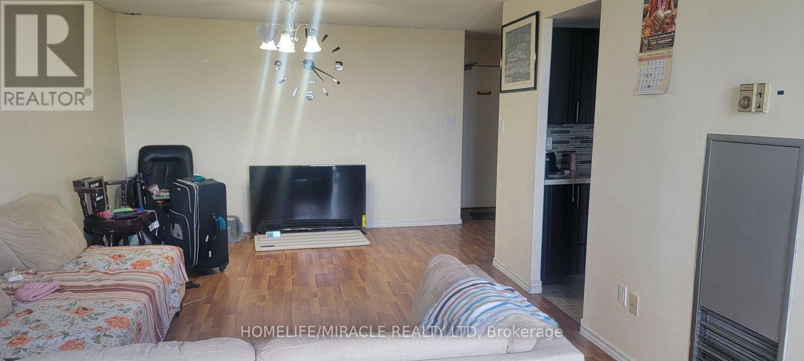 1407 - 10 Markbrook Lane, Toronto, ON - Indoor