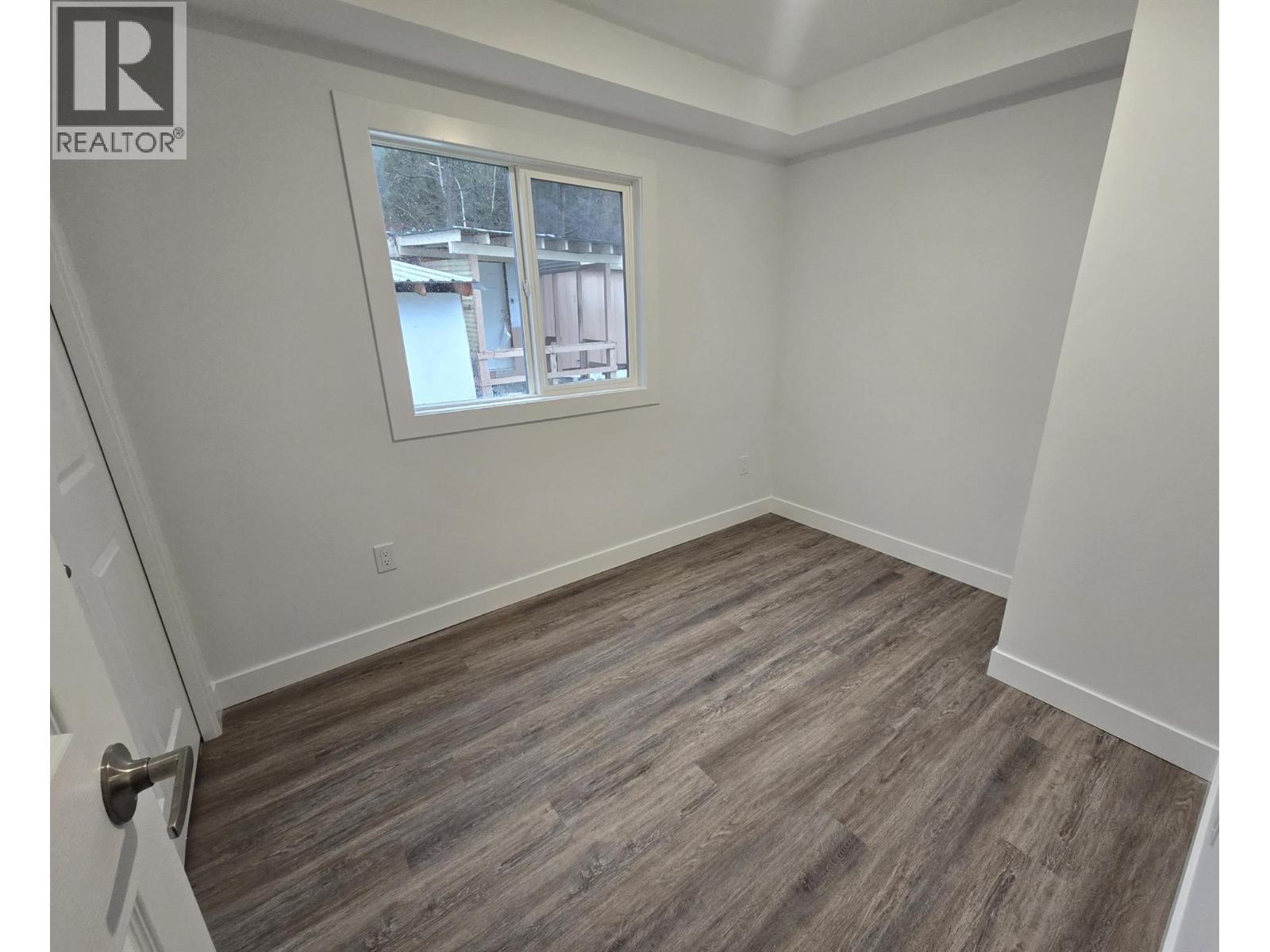 4029 Broadwater Road Unit# 9, Robson, BC