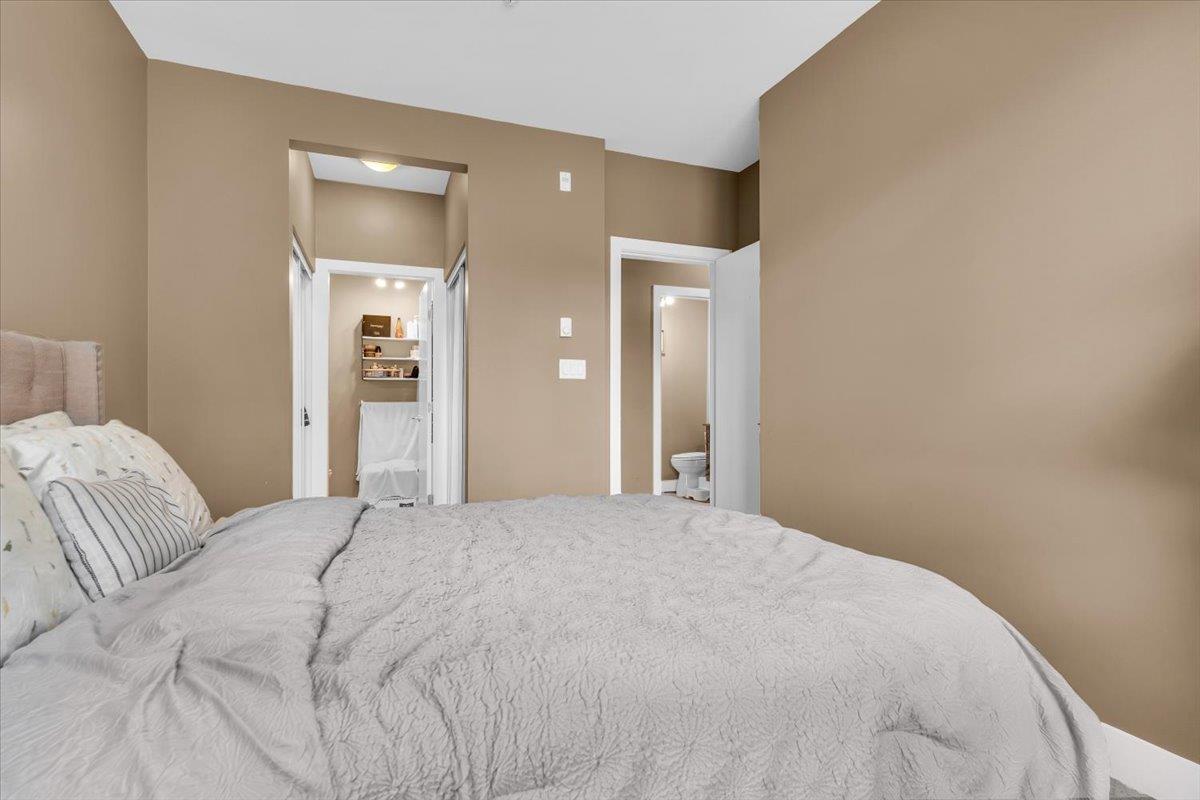 A119 20211 66 Avenue, Langley, BC - Indoor Photo Showing Bedroom