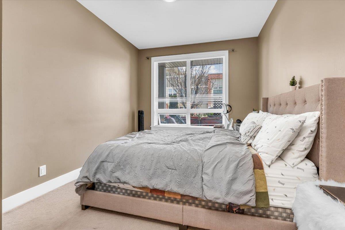 A119 20211 66 Avenue, Langley, BC - Indoor Photo Showing Bedroom