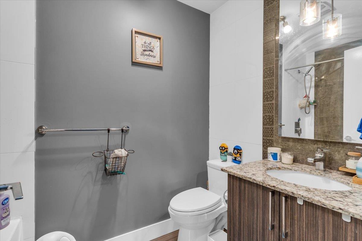 A119 20211 66 Avenue, Langley, BC - Indoor Photo Showing Bathroom