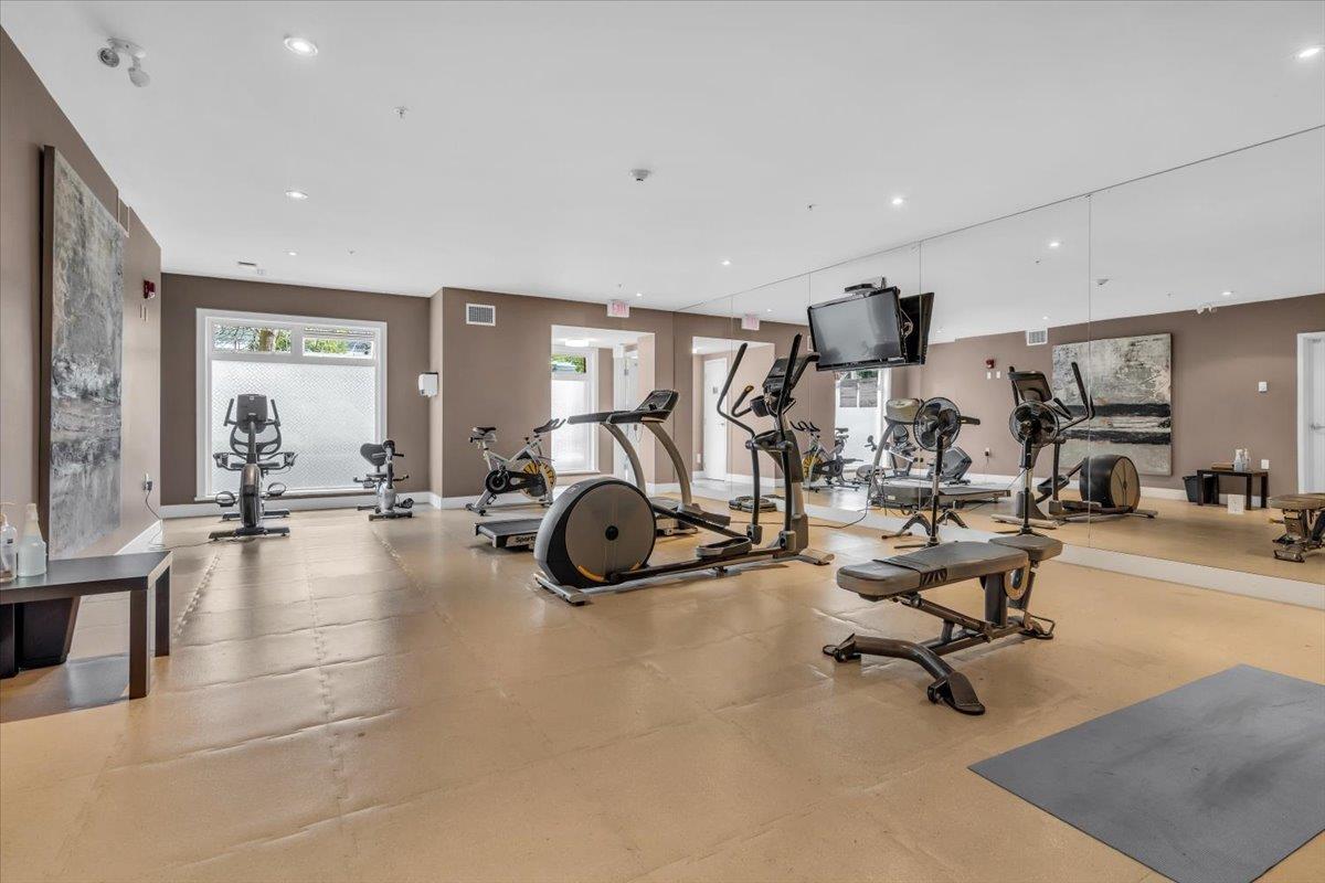 A119 20211 66 Avenue, Langley, BC - Indoor Photo Showing Gym Room