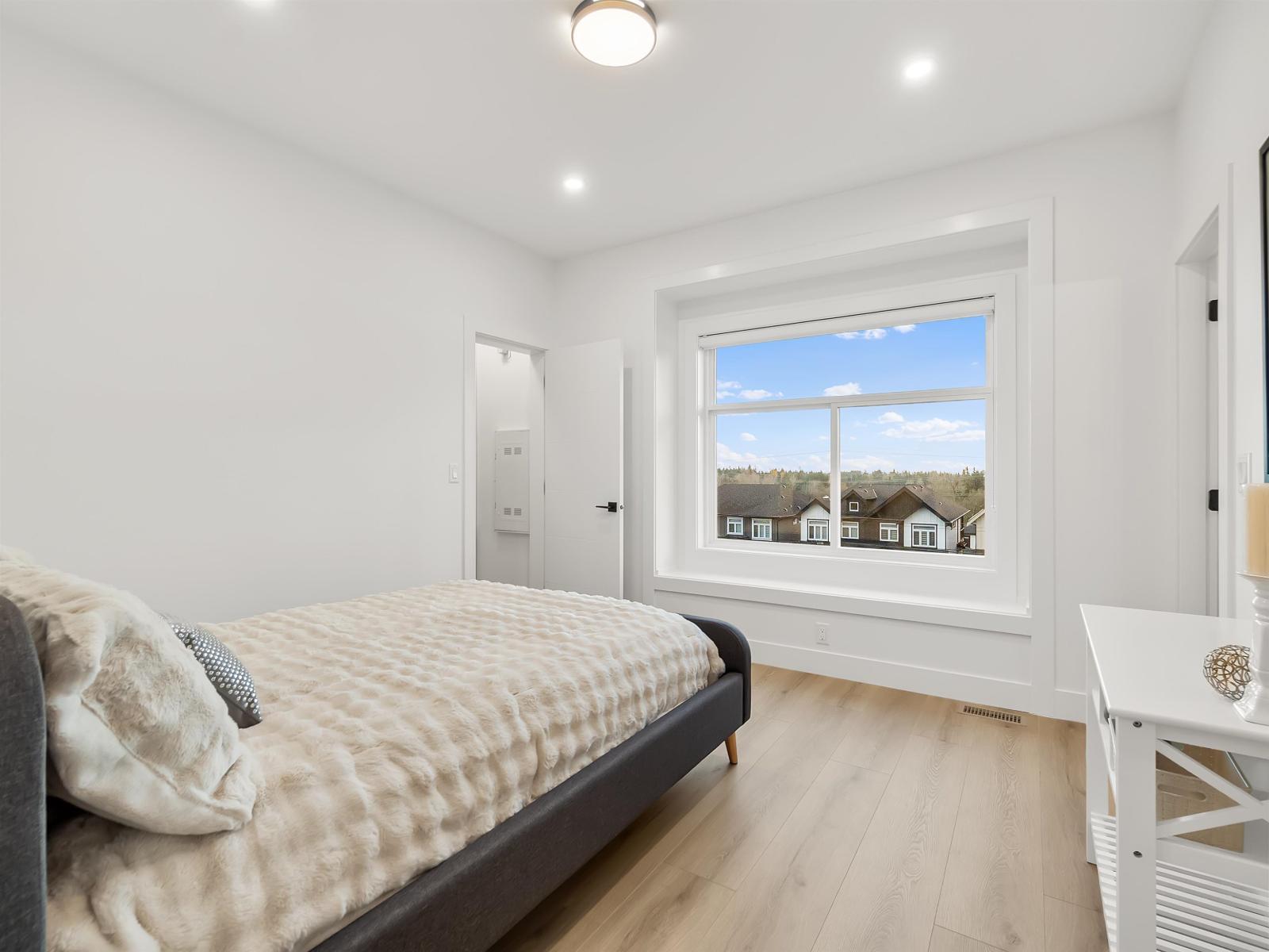 101 16693 16 Avenue, Surrey, BC - Indoor Photo Showing Bedroom