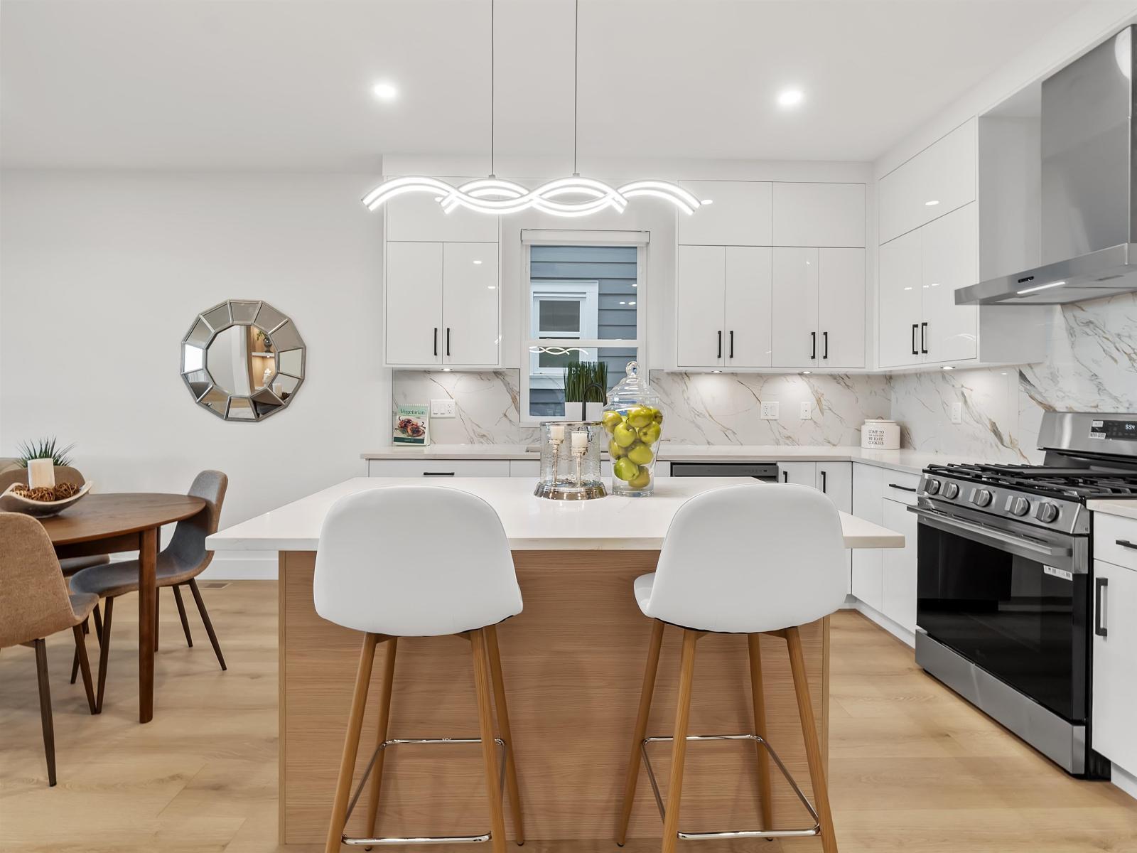 101 16693 16 Avenue, Surrey, BC - Indoor