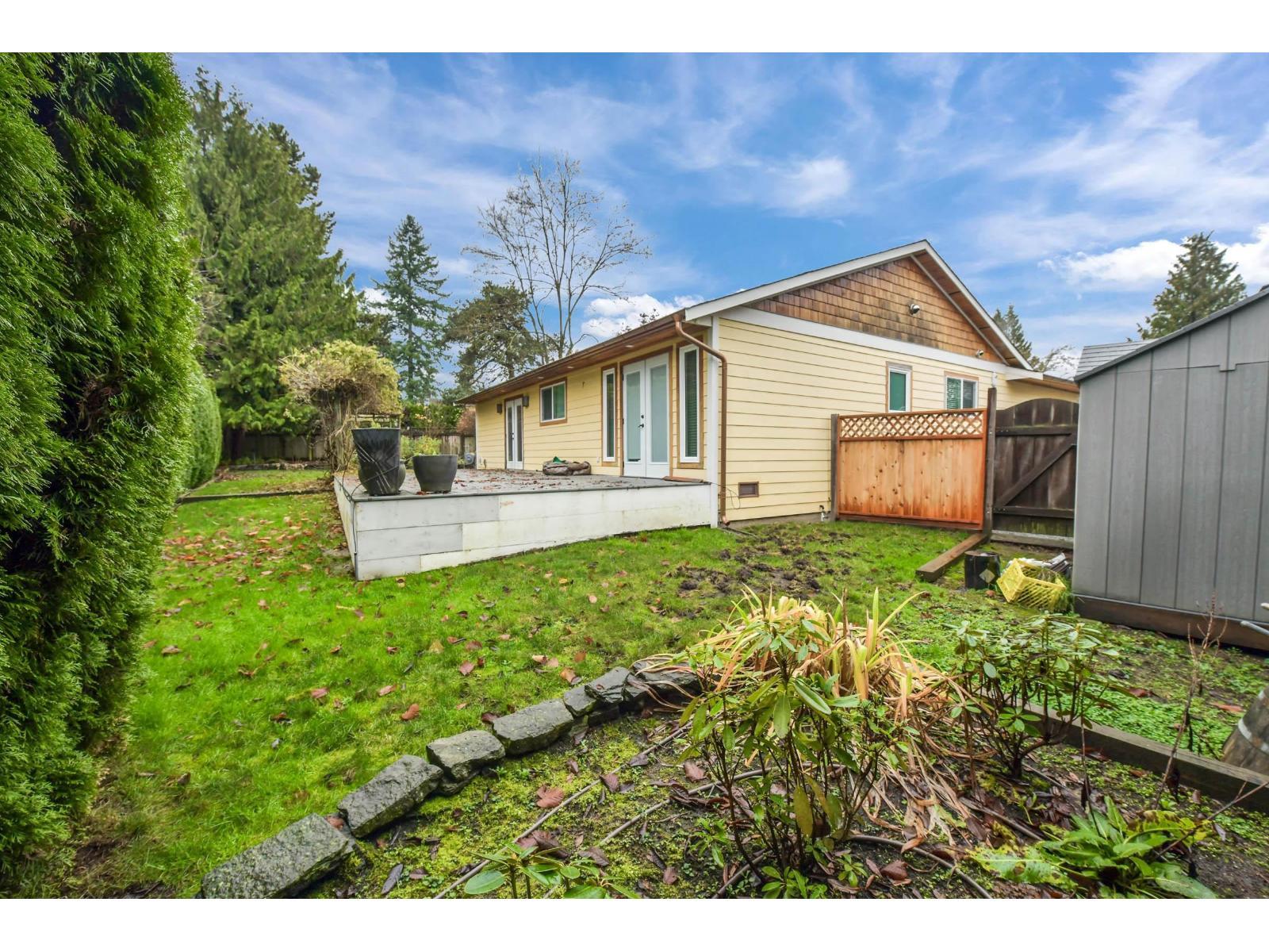 6035 172B Street, Surrey, BC - Outdoor