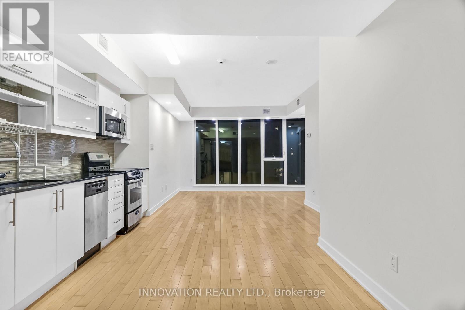 1203 - 40 Nepean Street, Ottawa, ON - Indoor Photo Showing Kitchen