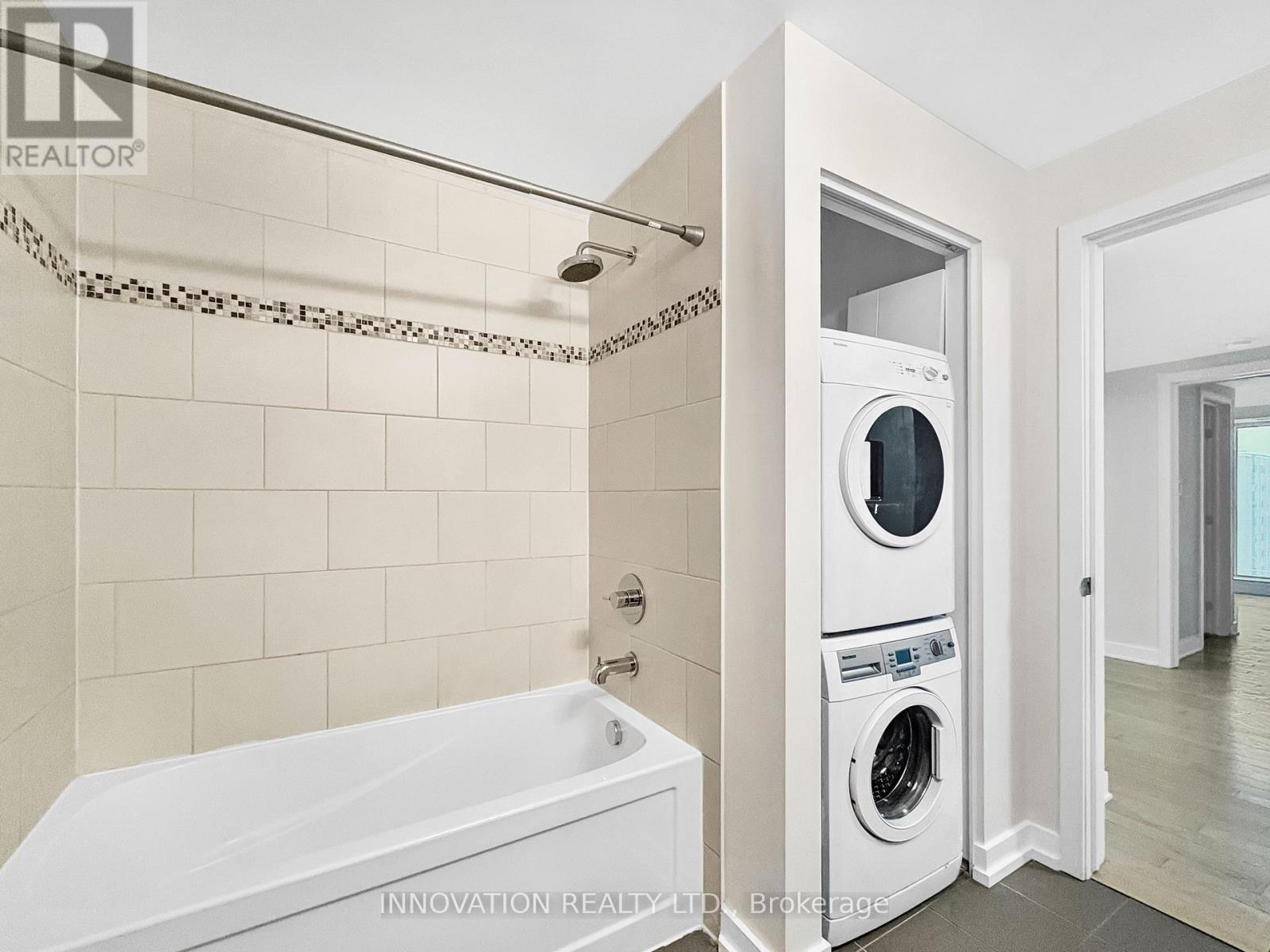1203 - 40 Nepean Street, Ottawa, ON - Indoor Photo Showing Laundry Room