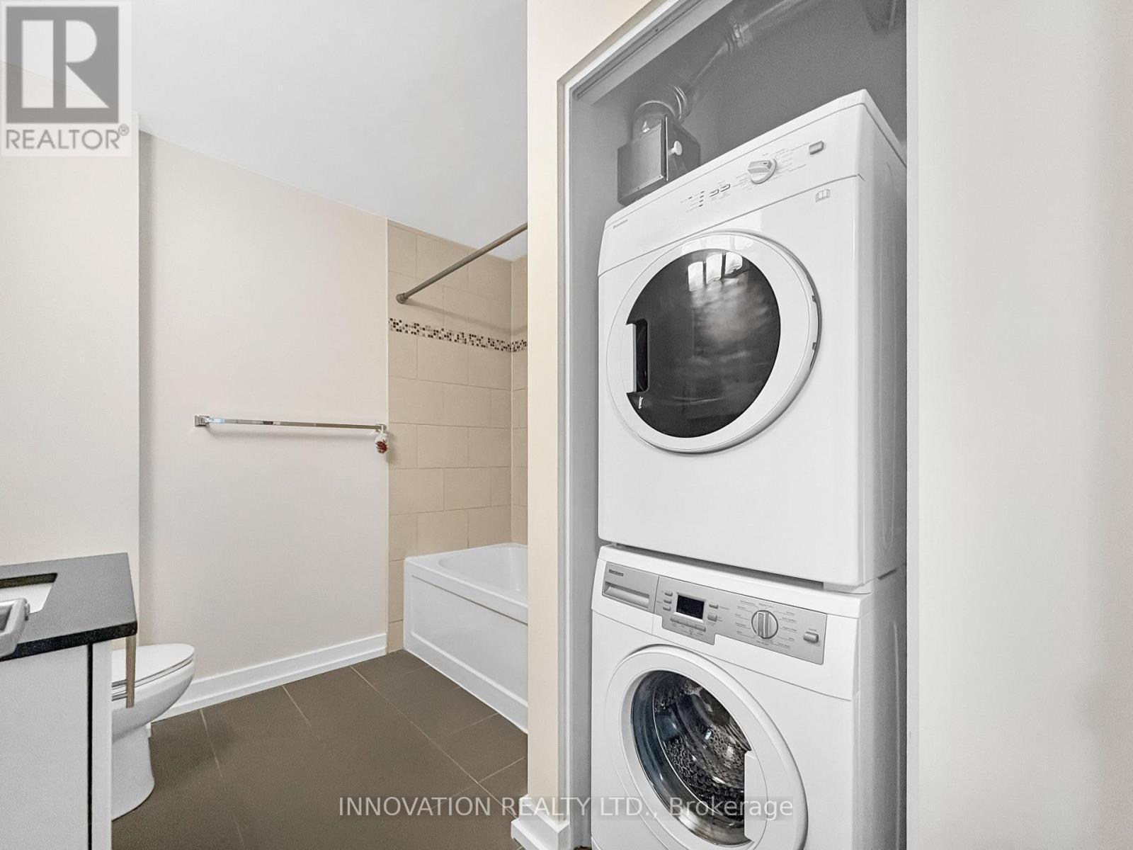 1203 - 40 Nepean Street, Ottawa, ON - Indoor Photo Showing Laundry Room
