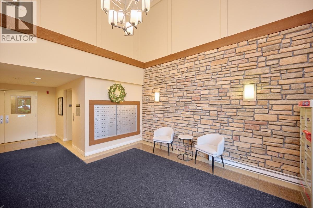 418 11935 Burnett Street, Maple Ridge, BC - Indoor Photo Showing Other Room