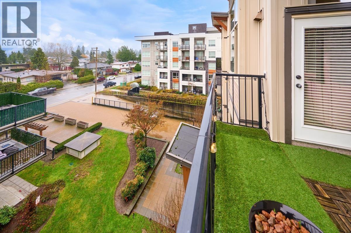 418 11935 Burnett Street, Maple Ridge, BC - Outdoor