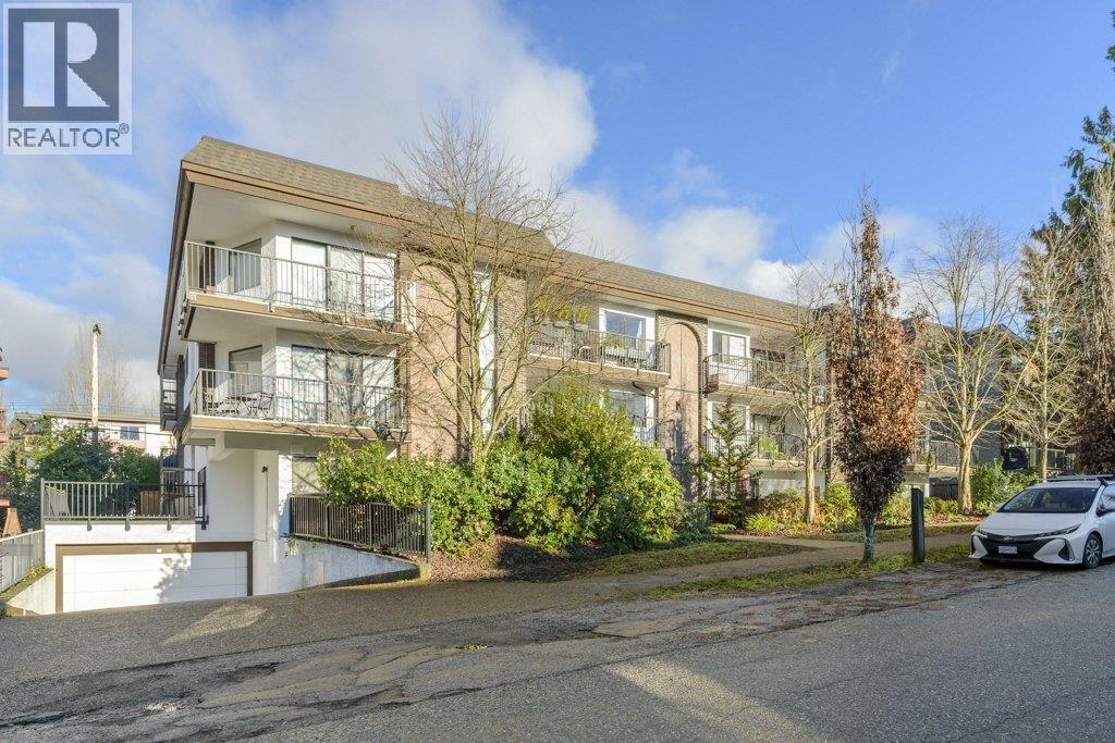 105 1585 E 4Th Avenue, Vancouver, BC - Outdoor With Balcony