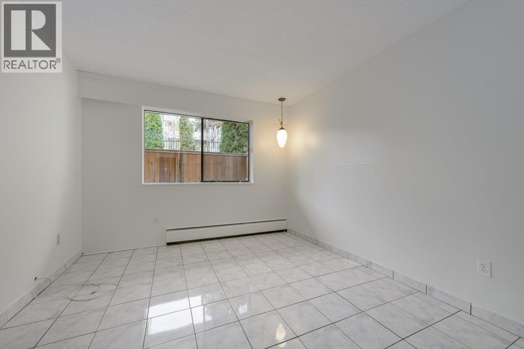 105 1585 E 4Th Avenue, Vancouver, BC - Indoor Photo Showing Other Room