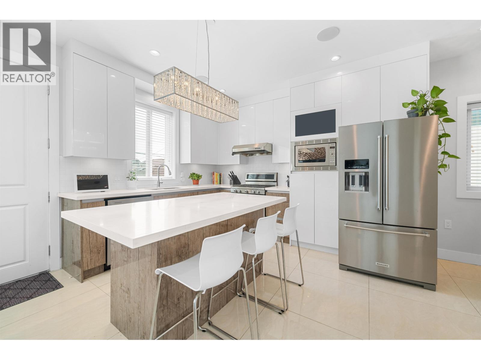 3448 Pandora Street, Vancouver, BC - Indoor