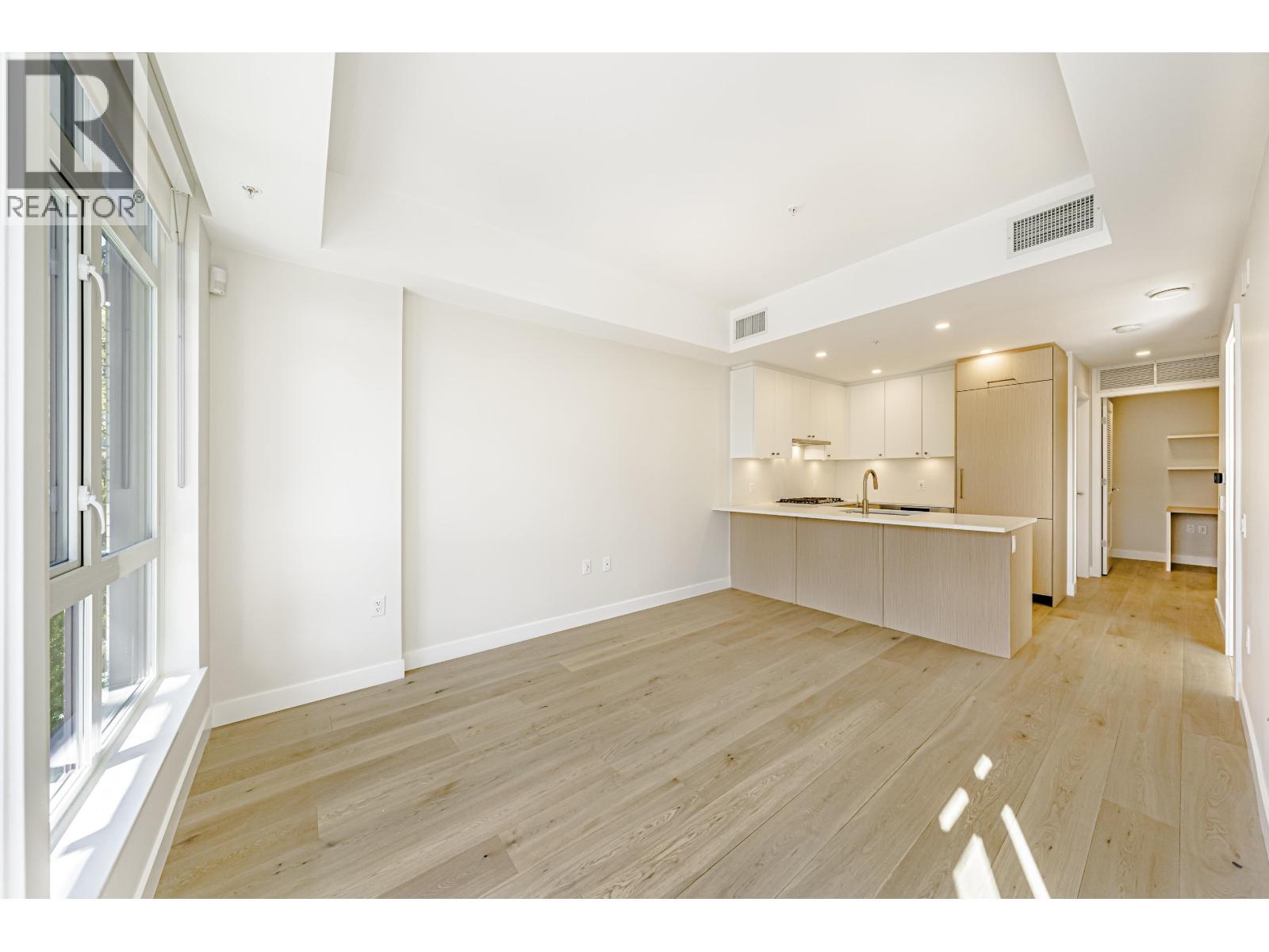 104 5007 Ash Street, Vancouver, BC - Indoor