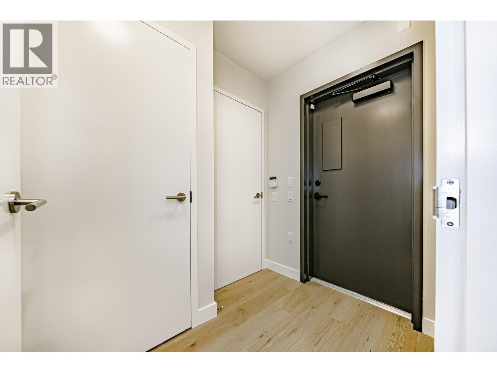 104 5007 Ash Street, Vancouver, BC - Indoor Photo Showing Other Room