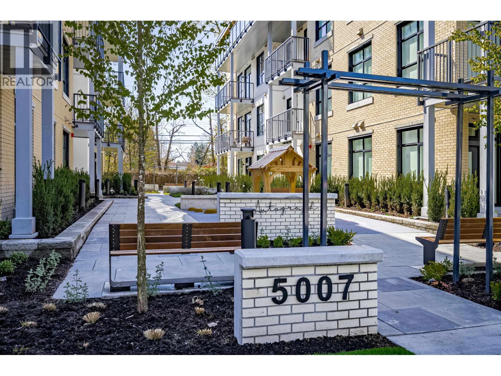 104 5007 Ash Street, Vancouver, BC - Outdoor