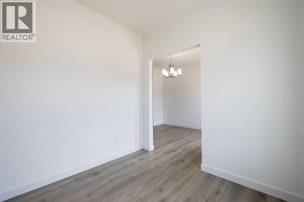 438 Heartland Way, Cochrane, AB