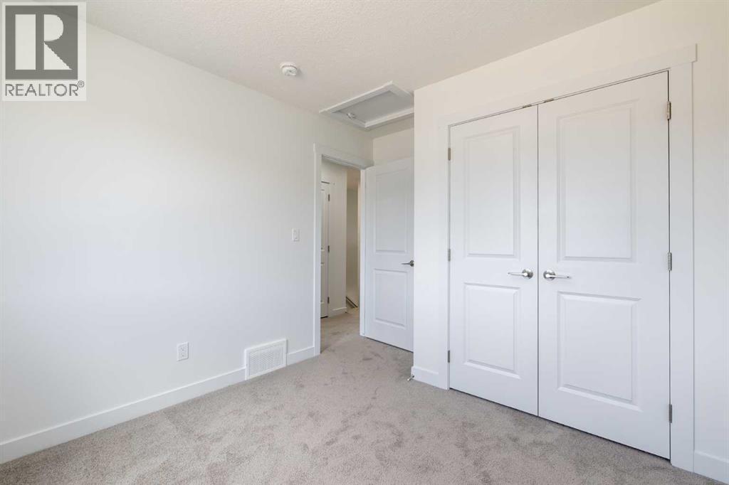 438 Heartland Way, Cochrane, AB