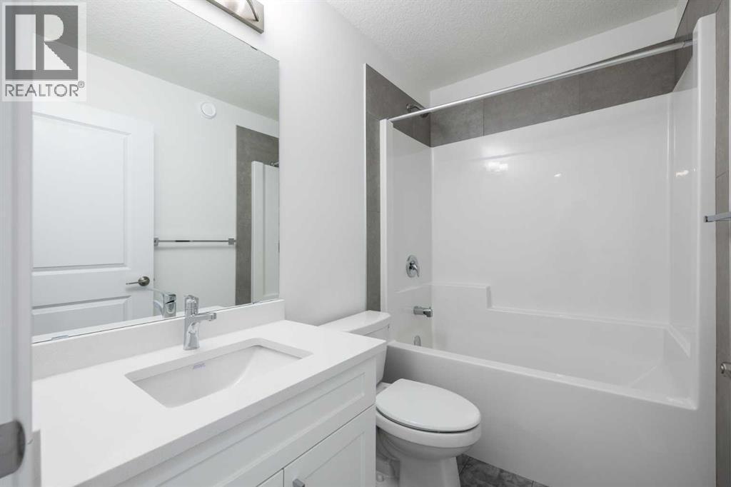 438 Heartland Way, Cochrane, AB