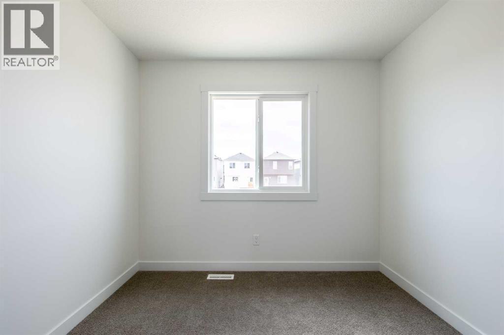 438 Heartland Way, Cochrane, AB