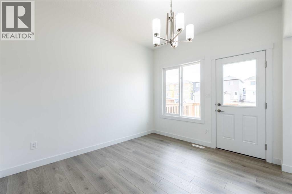 438 Heartland Way, Cochrane, AB