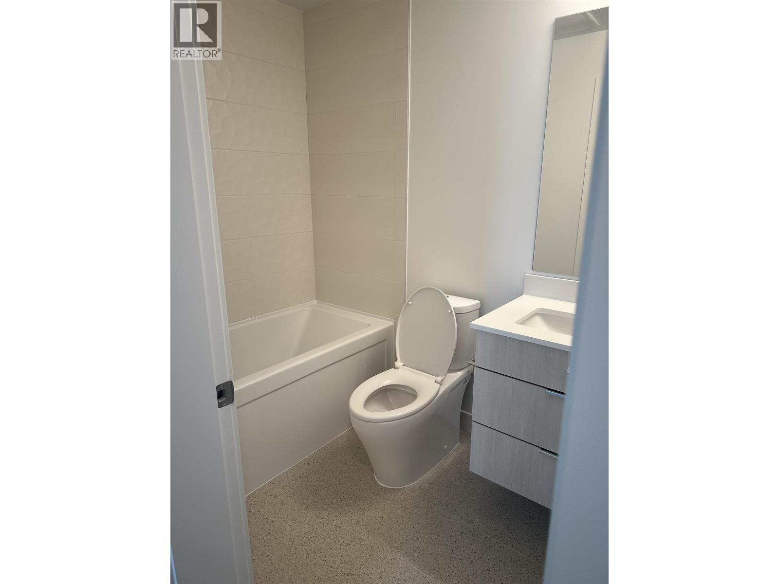 409 2431 Rabbit Drive, Delta, BC - Indoor Photo Showing Bathroom