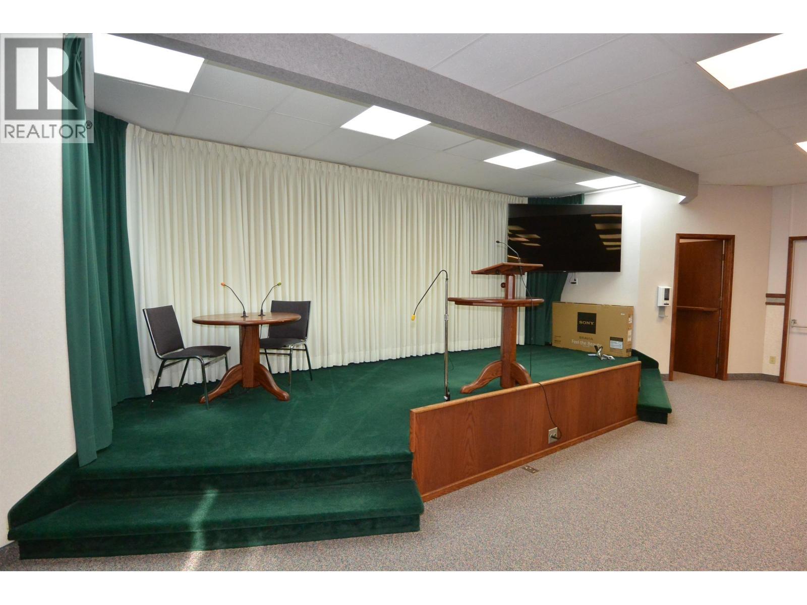 2081 Winter Avenue, Houston, BC