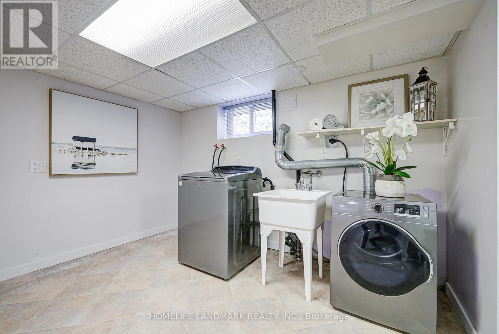176 Mckee Avenue, Toronto, ON - Indoor Photo Showing Laundry Room