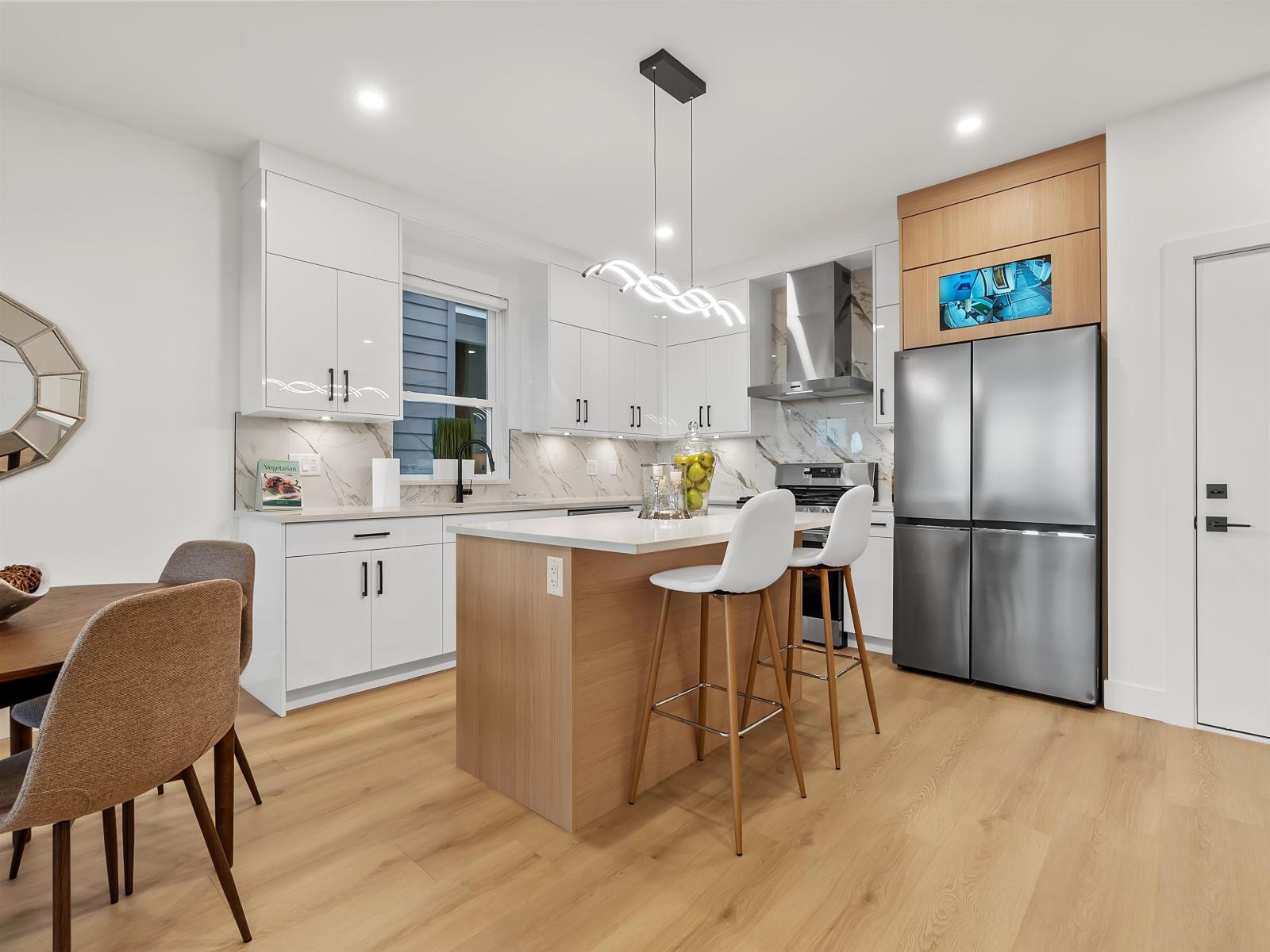 101 16697 16 Avenue, Surrey, BC - Indoor