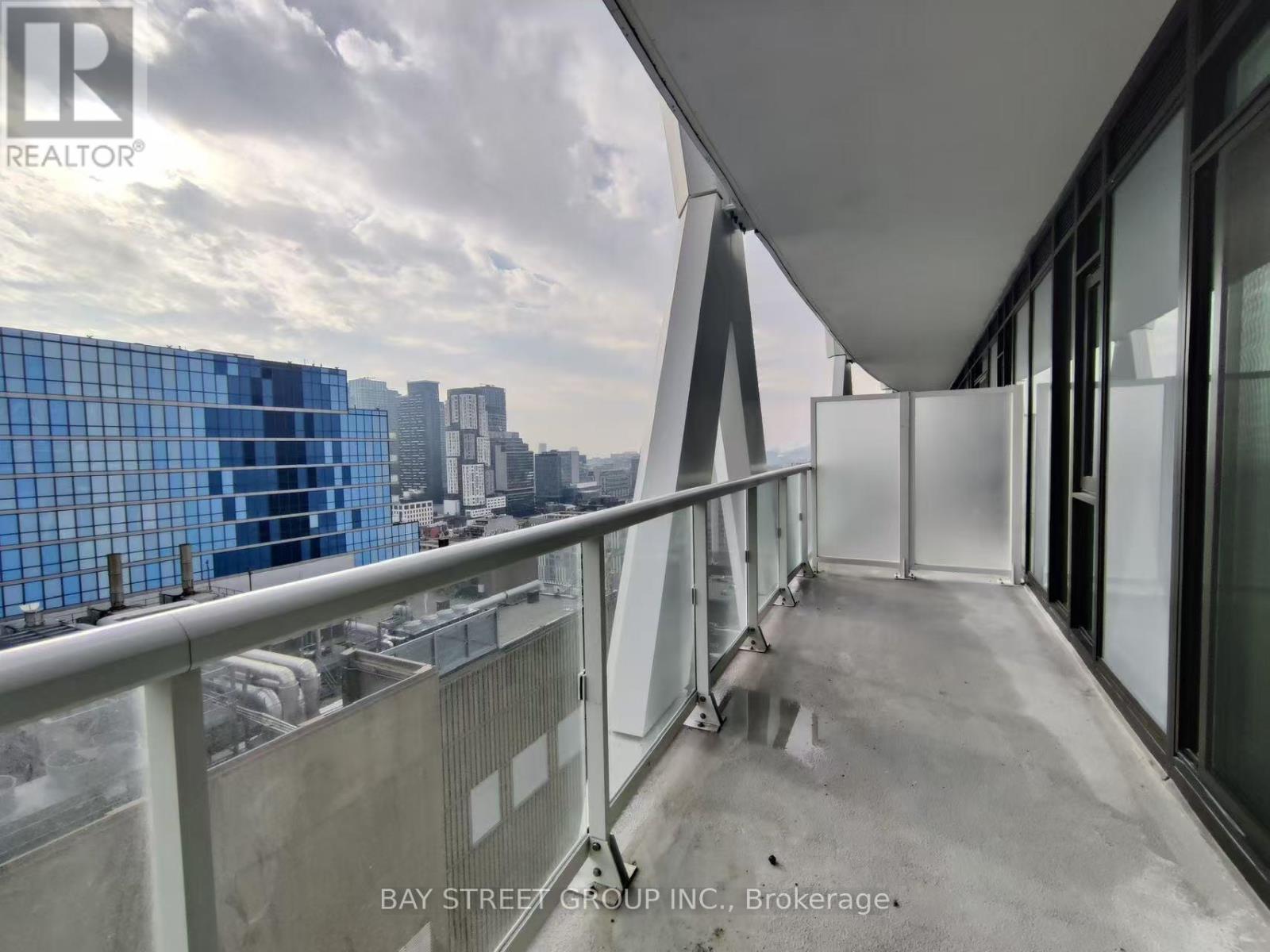 2115 - 230 Simcoe Street, Toronto, ON