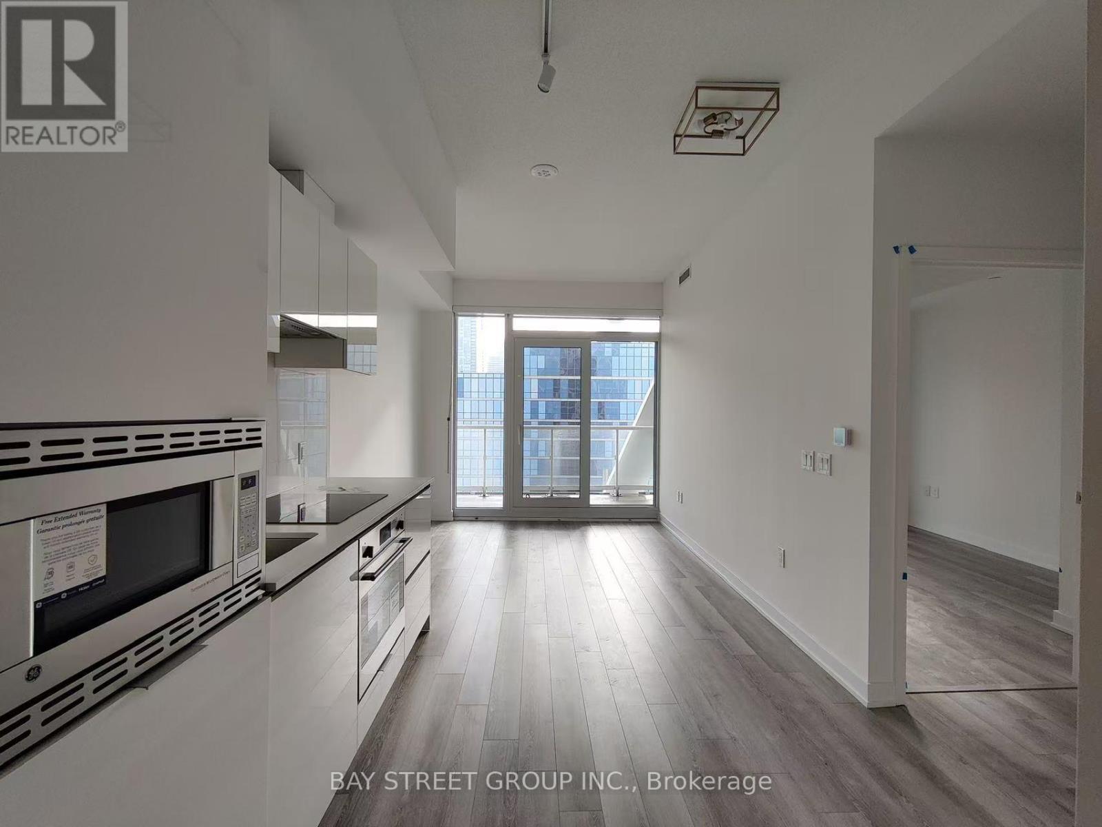 2115 - 230 Simcoe Street, Toronto, ON