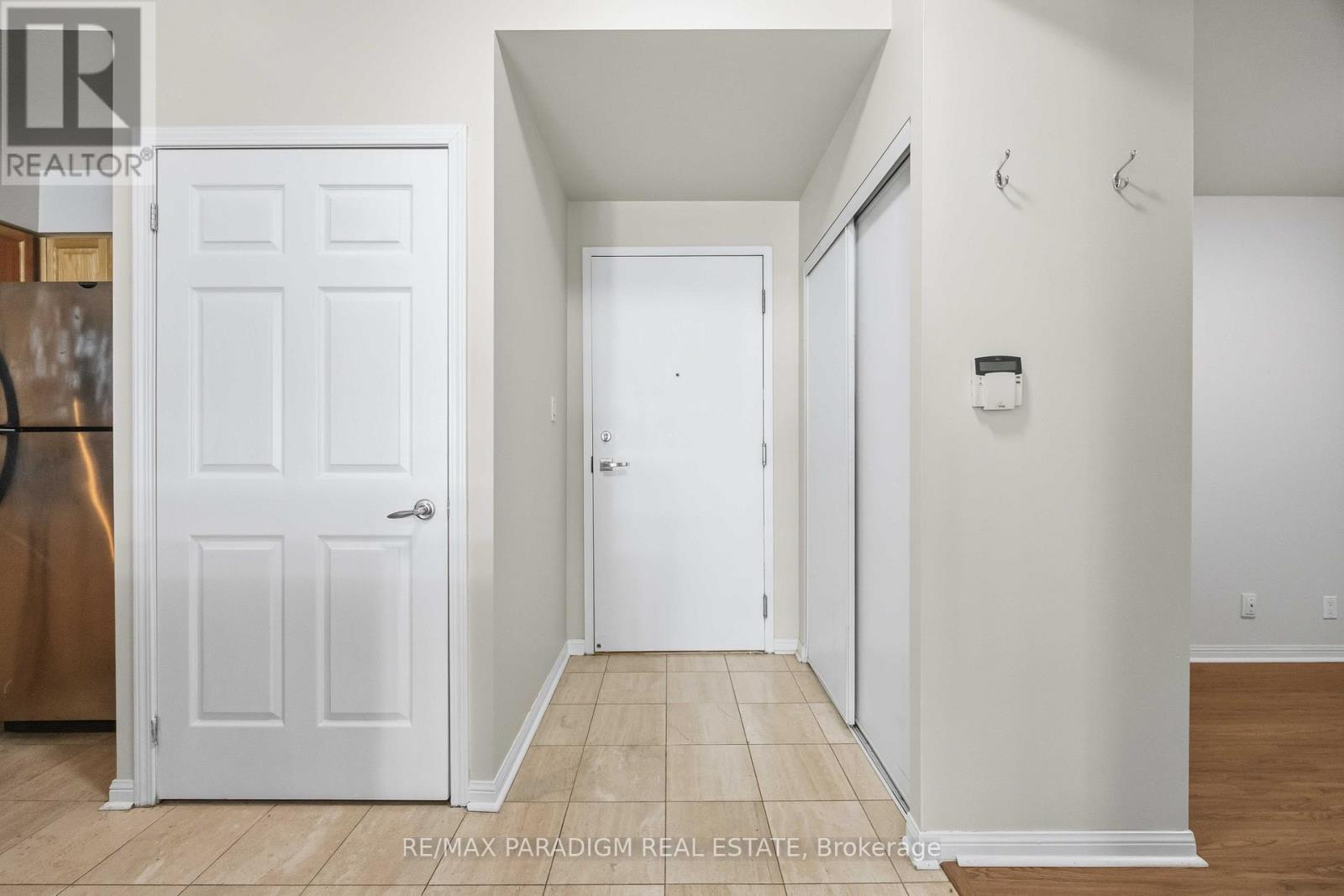 2515 - 230 Queens Quay W, Toronto, ON