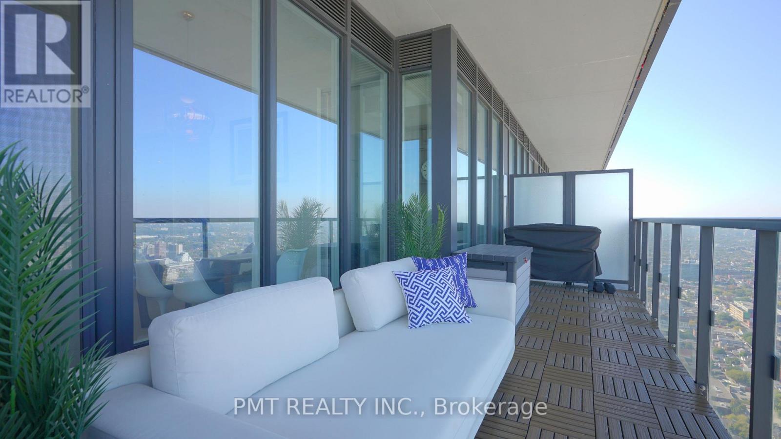 5102 - 488 University Avenue, Toronto, ON