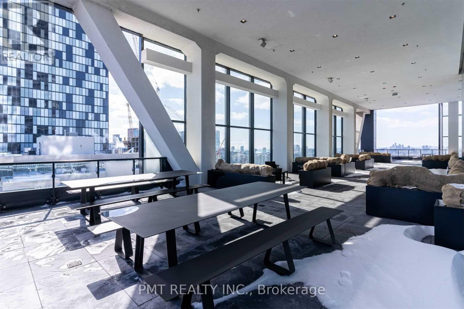 5102 - 488 University Avenue, Toronto, ON