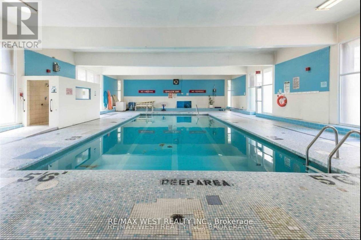 513 - 390 Dixon Road, Toronto, ON