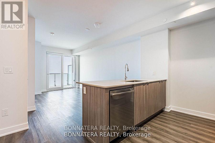 3702 - 4130 Parkside Village Drive, Mississauga, ON - Indoor Photo Showing Other Room