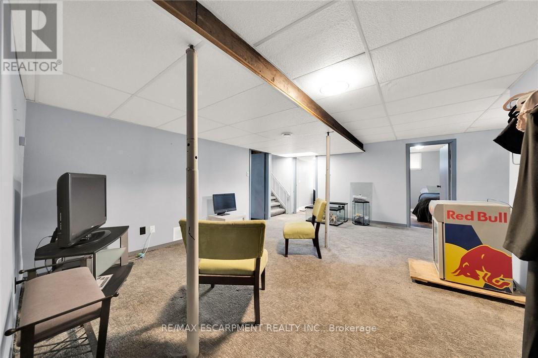 226 Carluke Road E, Hamilton, ON - Indoor