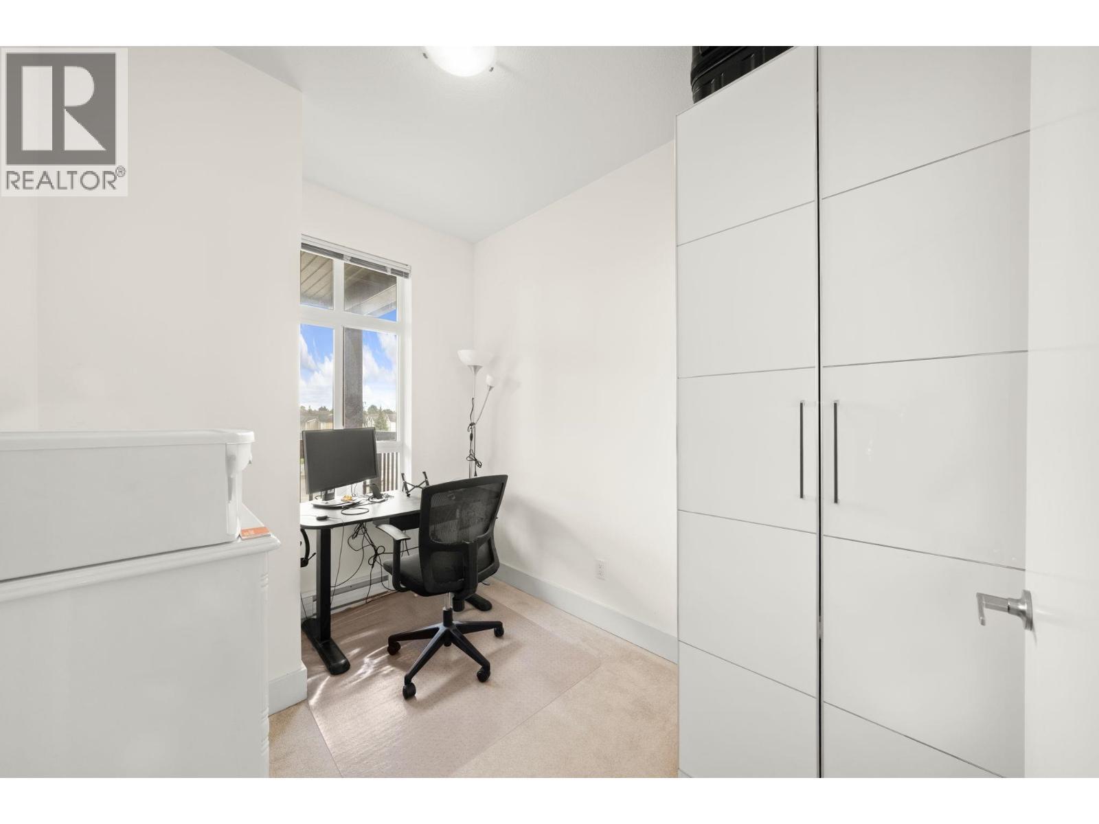 318 6033 Katsura Street, Richmond, BC - Indoor