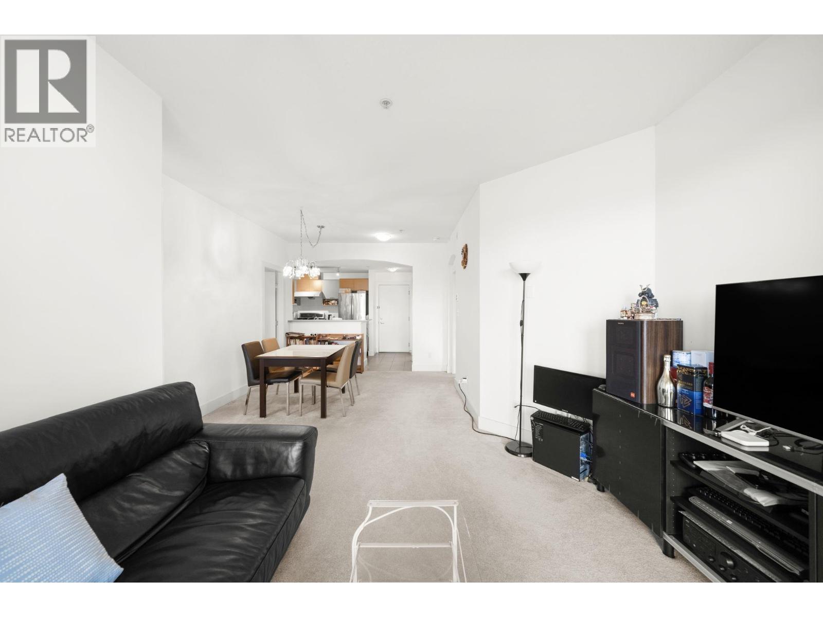 318 6033 Katsura Street, Richmond, BC - Indoor