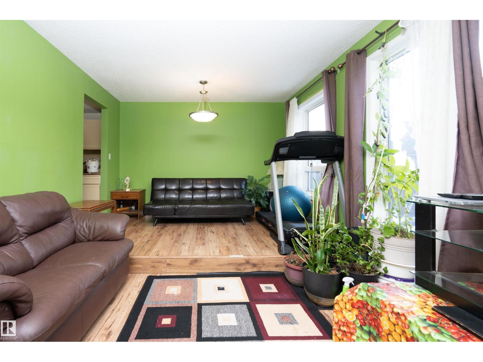 644 Saddleback Rd Nw, Edmonton, AB