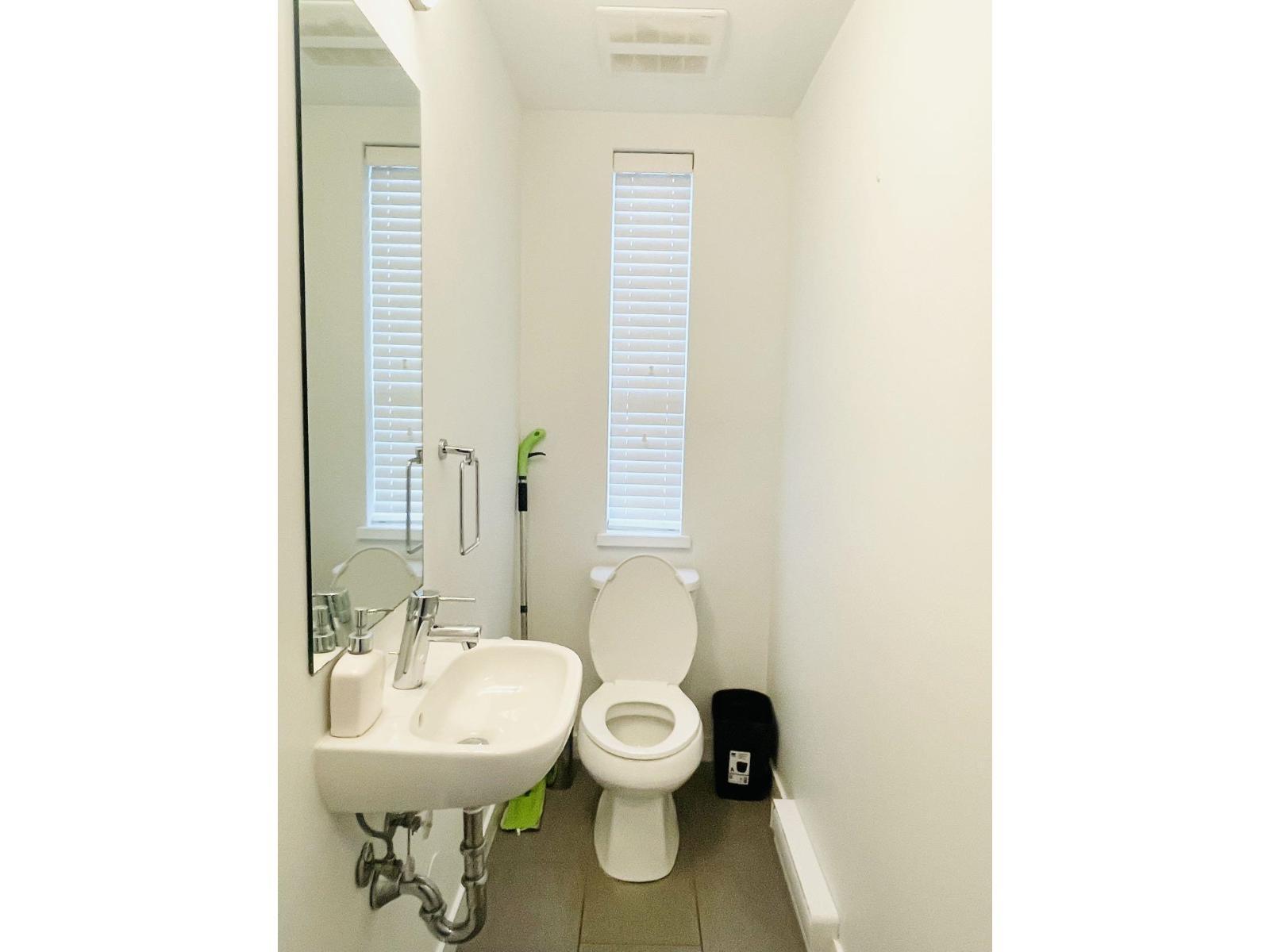 10 15268 28 Avenue, Surrey, BC - Indoor Photo Showing Bathroom