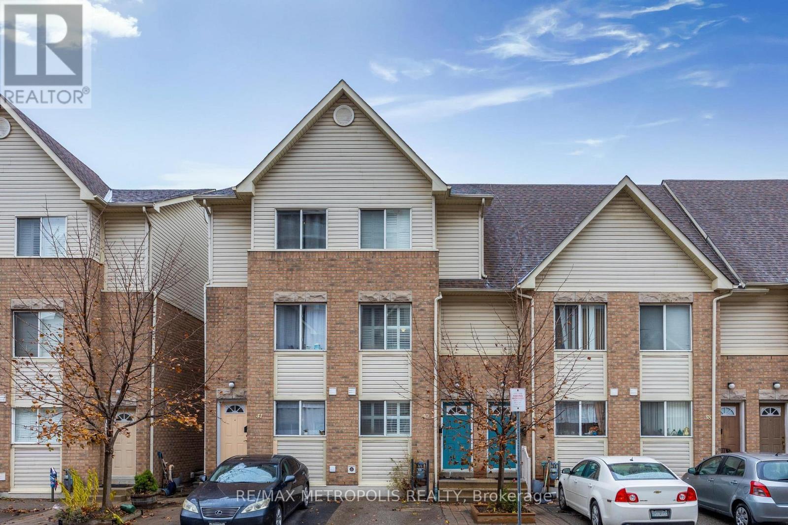 40 - 21 Replin Road, Toronto, ON